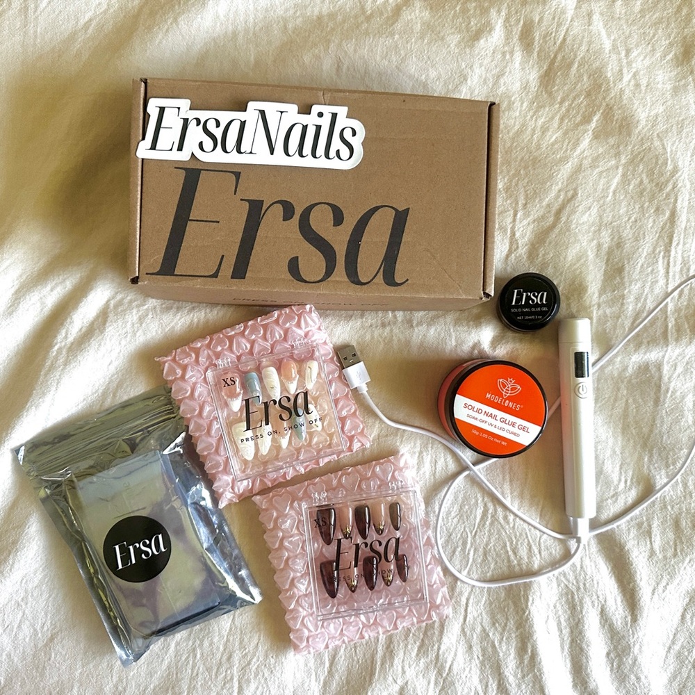 Ersa Nails set